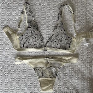 Intimissimi Bra + Panty Set
